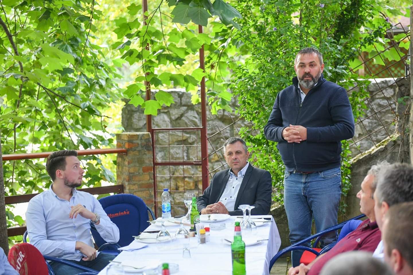 Дружење кандидата са изборне листе ДЕМОС-а са житељима Јагара!