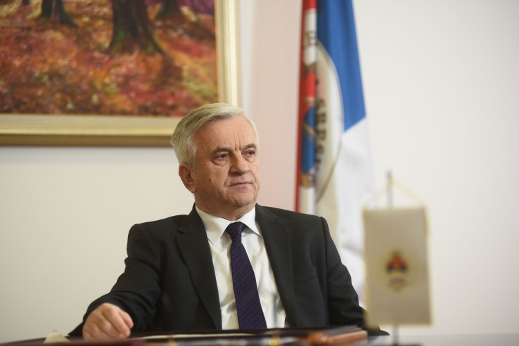 Увођење ванредног стања у потпуности уставна категорија